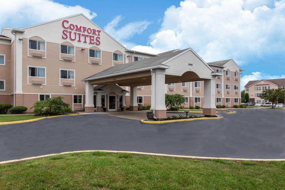 Comfort Suites Rochester Henrietta University Area 3/40