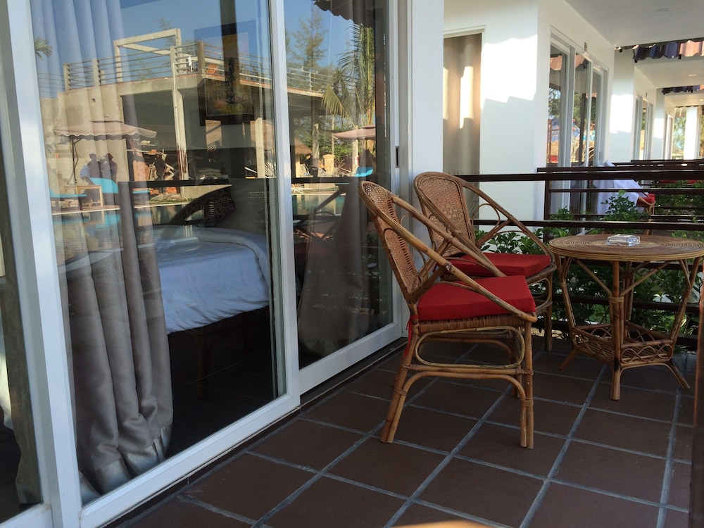 Sea Breeze Resort 21/50