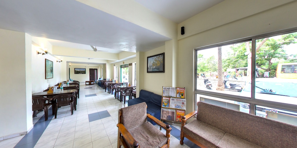 HOTEL VISHRAM 30/45