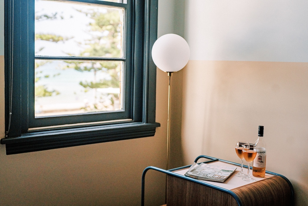 HOTEL STEYNE 17/50