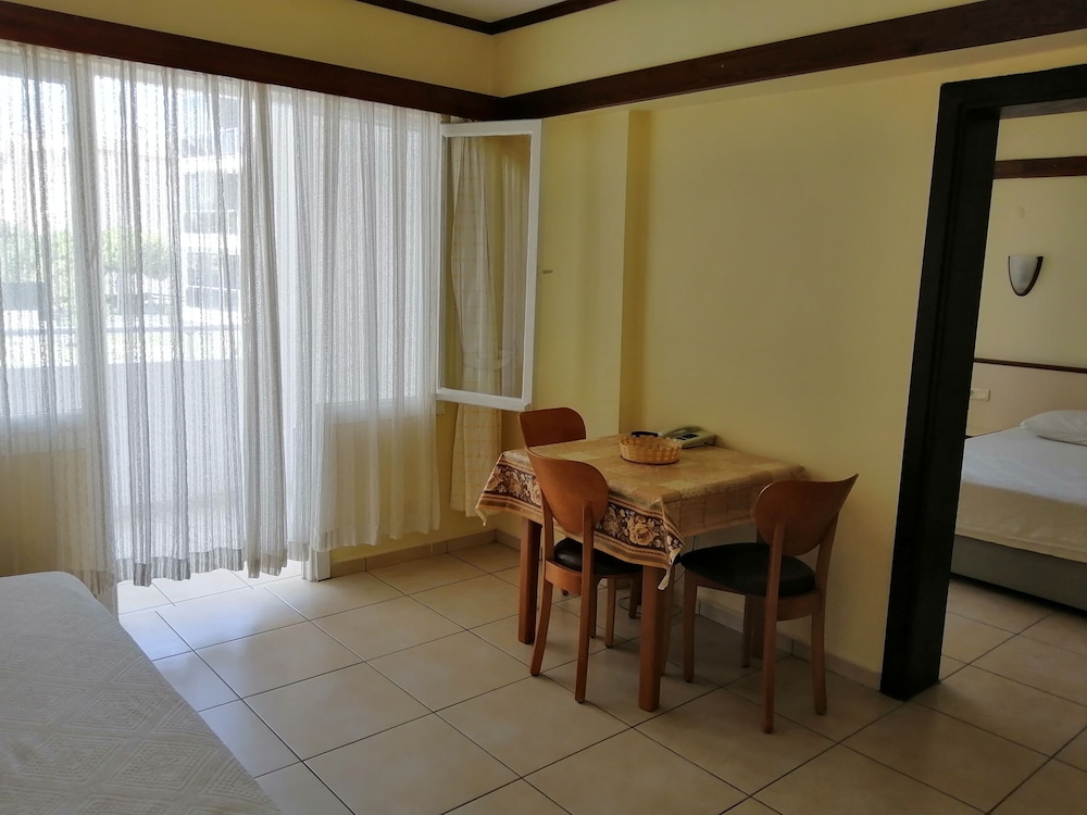 OYA APARTMENTS 34/50