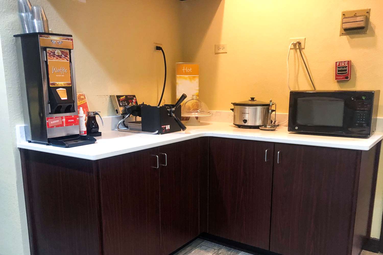 Quality Inn Morganton Southeast 11/34