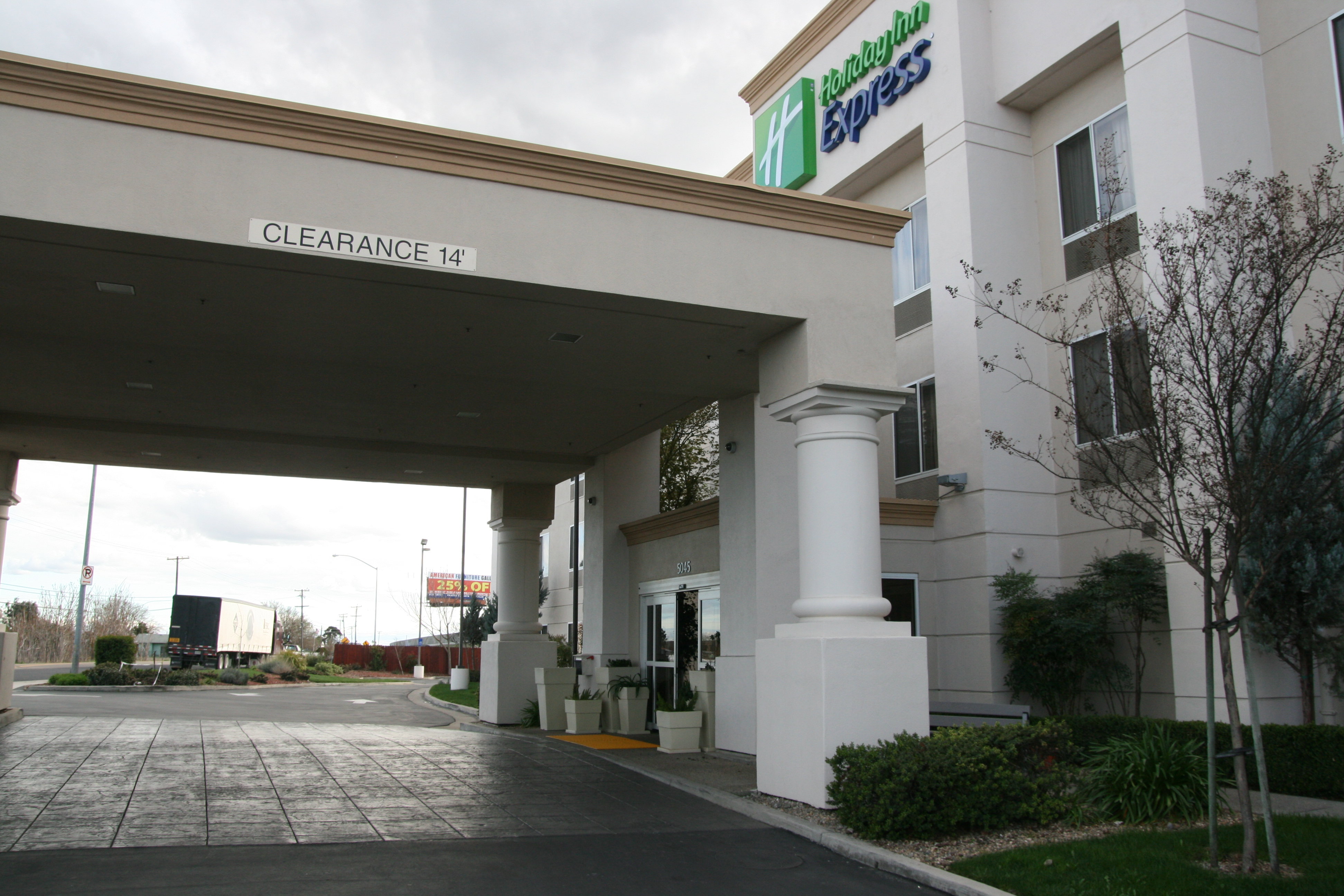 Holiday Inn Express Stockton Southeast 60/61