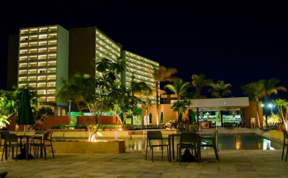 Hot Beach Suites 1/50