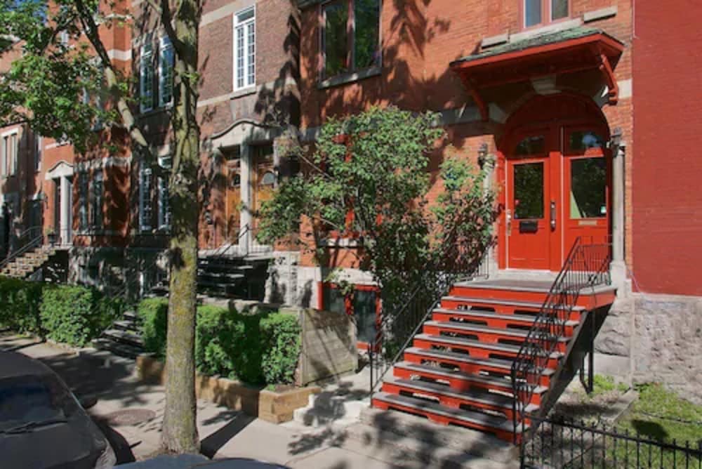 Petite Auberge Les Bons Matins B&B 66/72