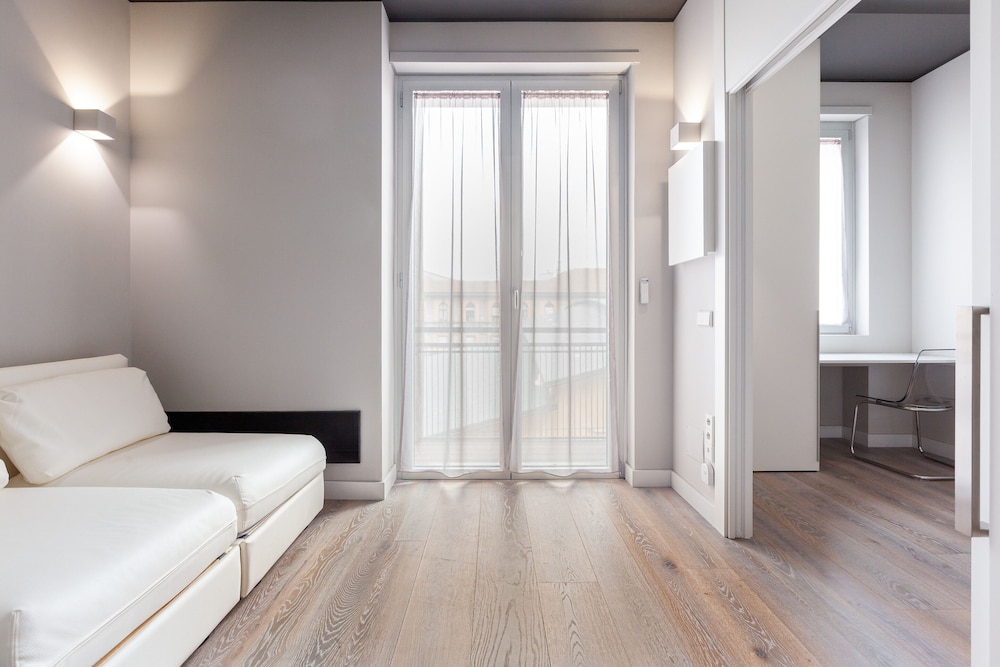 easyhomes - City Centre Suites 15/50