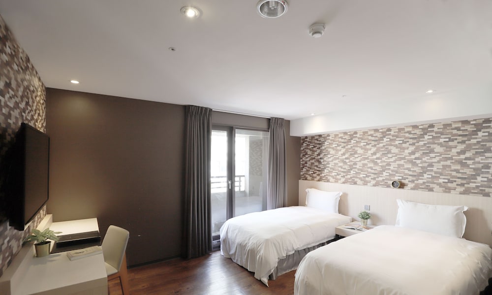 Talmud Hotel Yi Zhong Branch 27/50