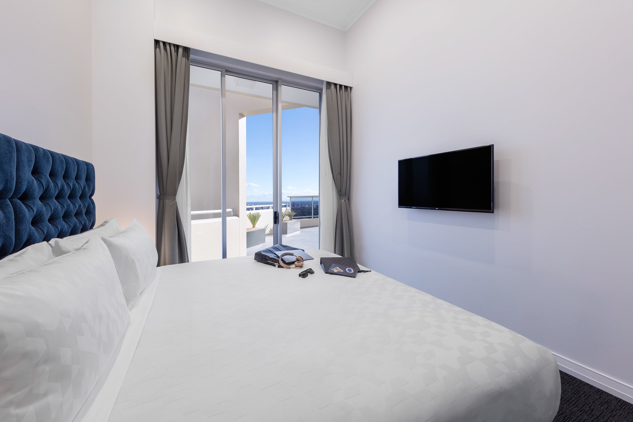 Meriton Suites Bondi Junction 13/50