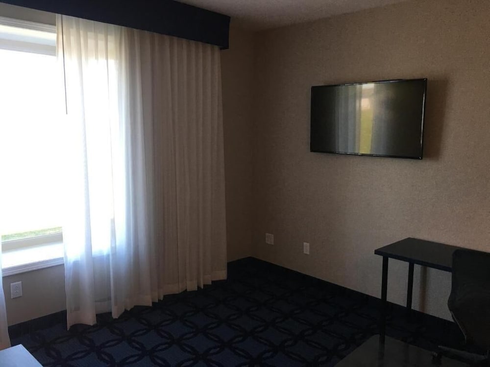 Riverside Inn 49/60
