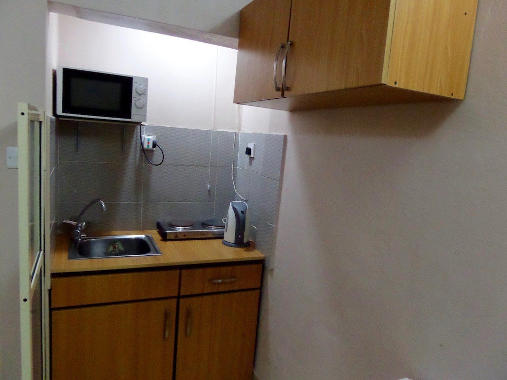 Deen Apartment Services 35/35