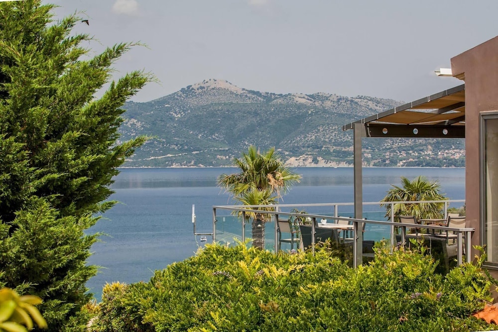Thalassa Hotel 47/57