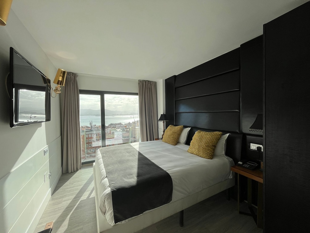 COMFORT, DOUBLE BED, BAY VIEW, BALCONY
