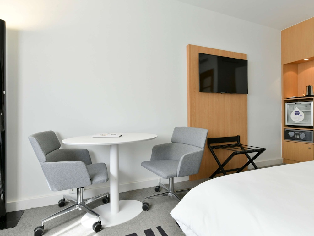 NOVOTEL LA ROCHELLE CENTRE 57/72