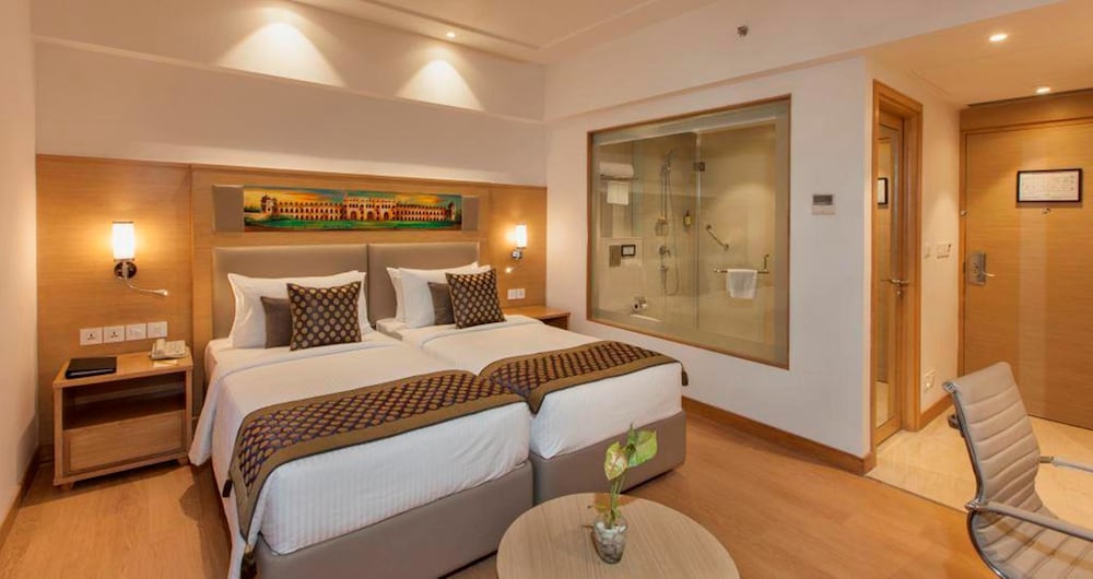 Lemon Tree Hotel Lucknow 6/23