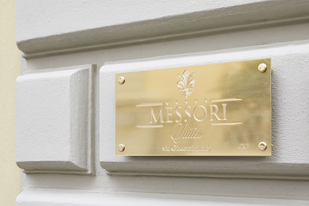 Messori Suites 6/68