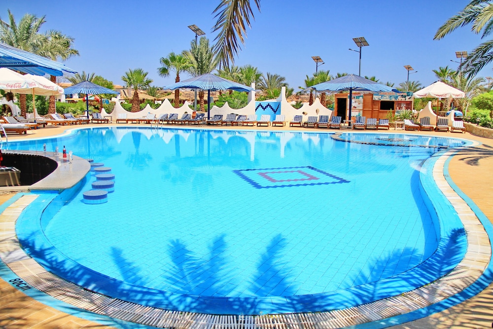 Turquoise Beach Hotel 20/50
