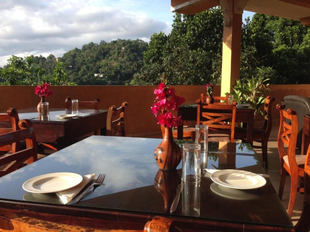 Kandy View Hotel 47/56