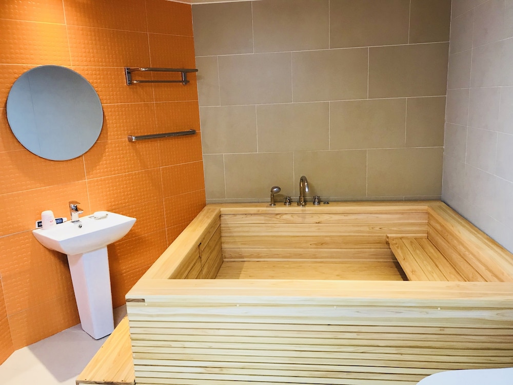 R.I Spa Hotel 22/40