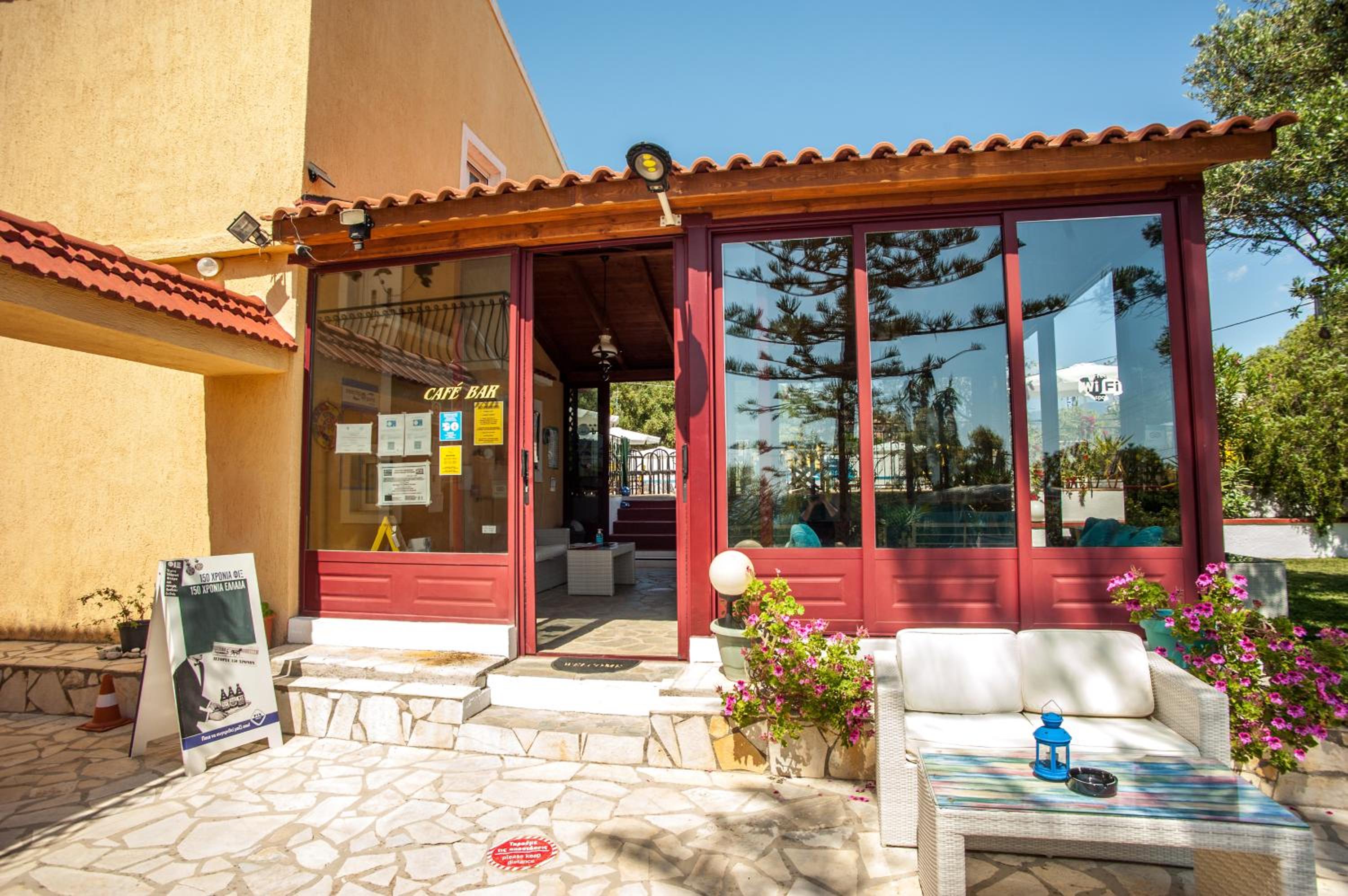 Erietta Studios 4/18