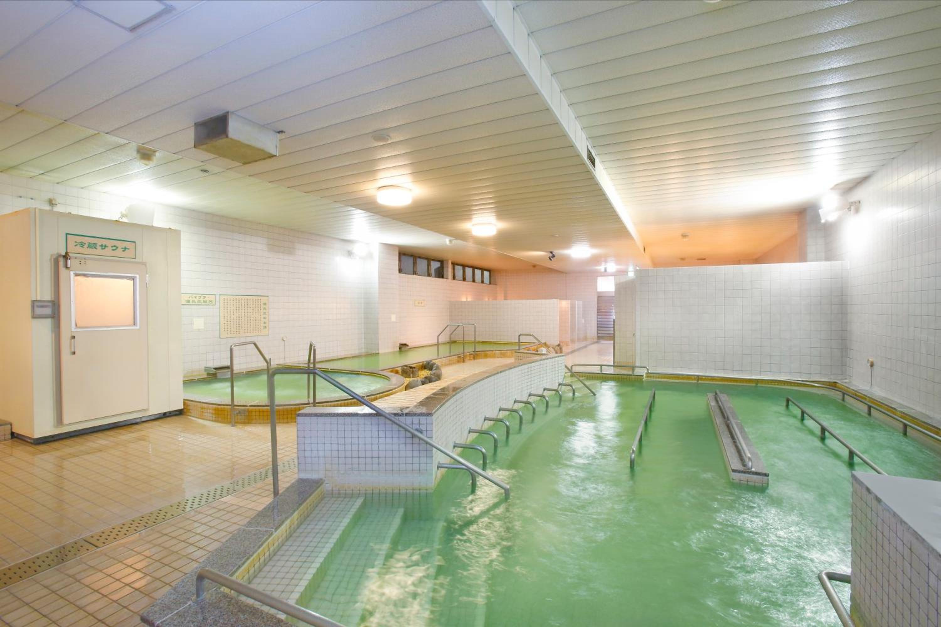 Sakudaira Plaza 21 22/32