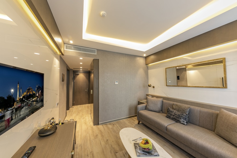 Mula Hotel 31/50