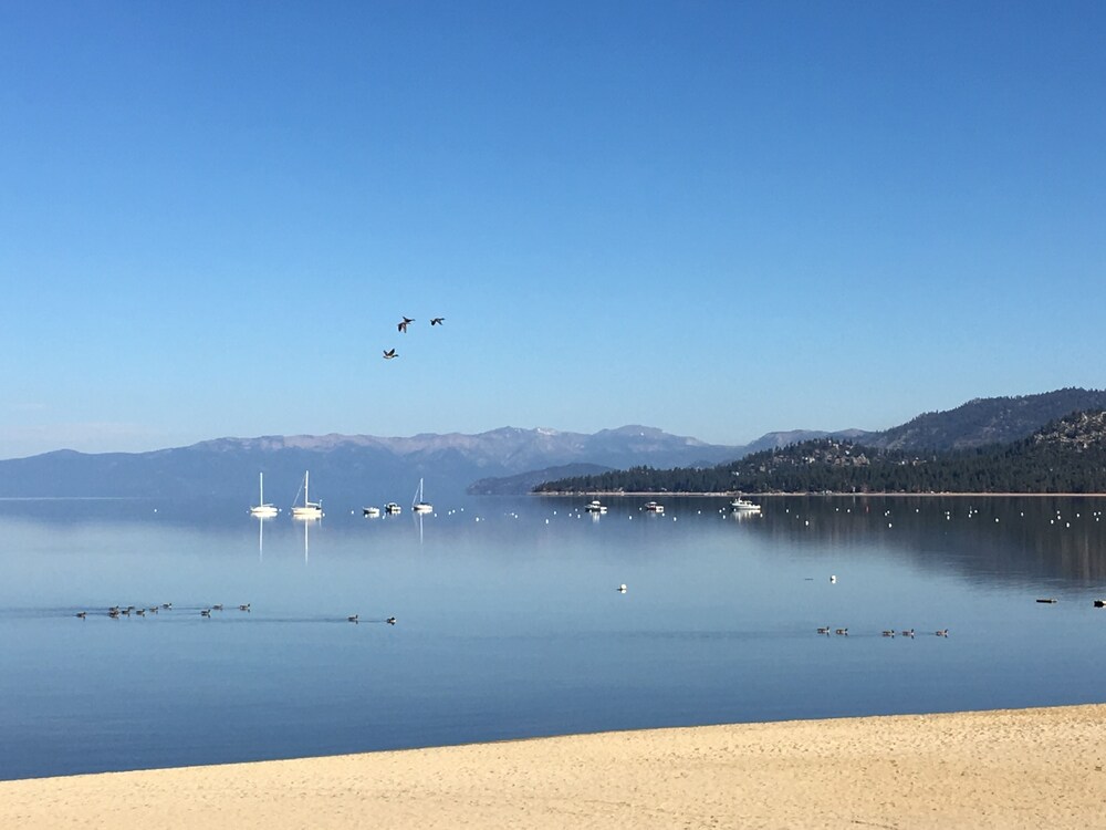 Tahoe Lakeshore Lodge & Spa 54/62
