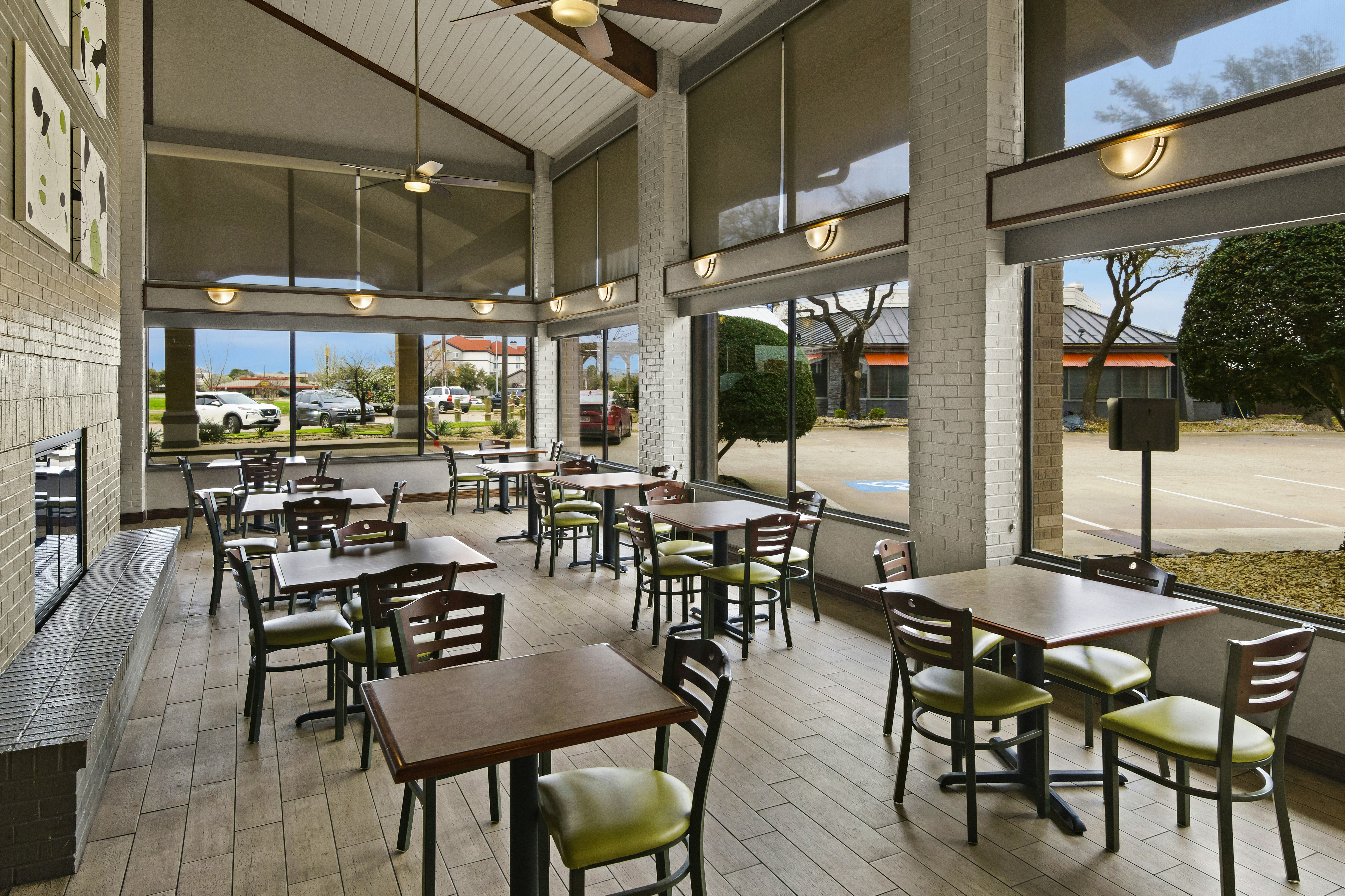 Red Roof Inn & Suites Irving - DFW Airport South 29/45
