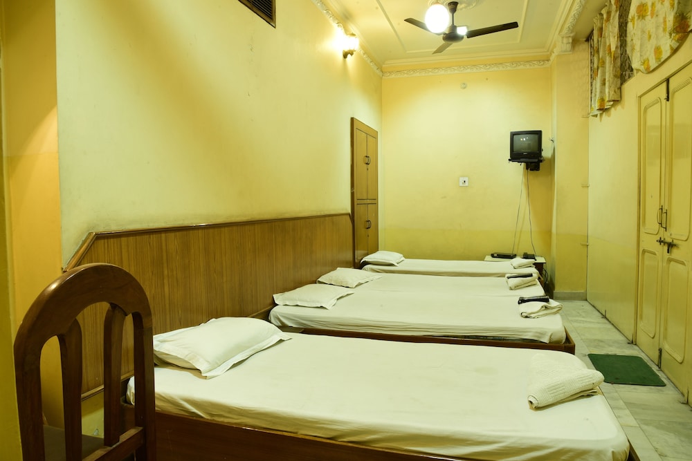 Bani Park Hotel 36/56