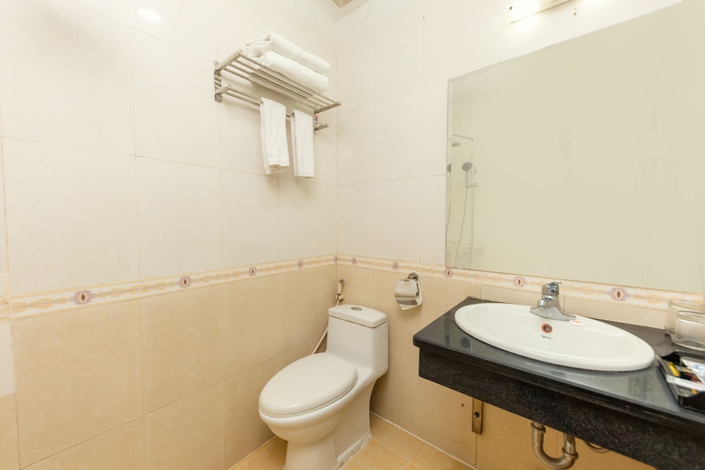 Super OYO Capital O 387 Bach Duong Hotel 40/40