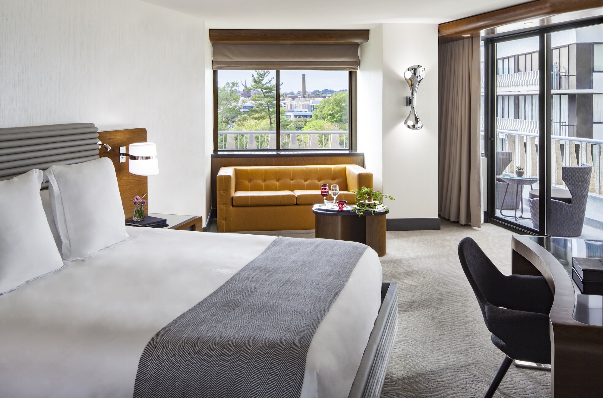 SUPERIOR, KING BED