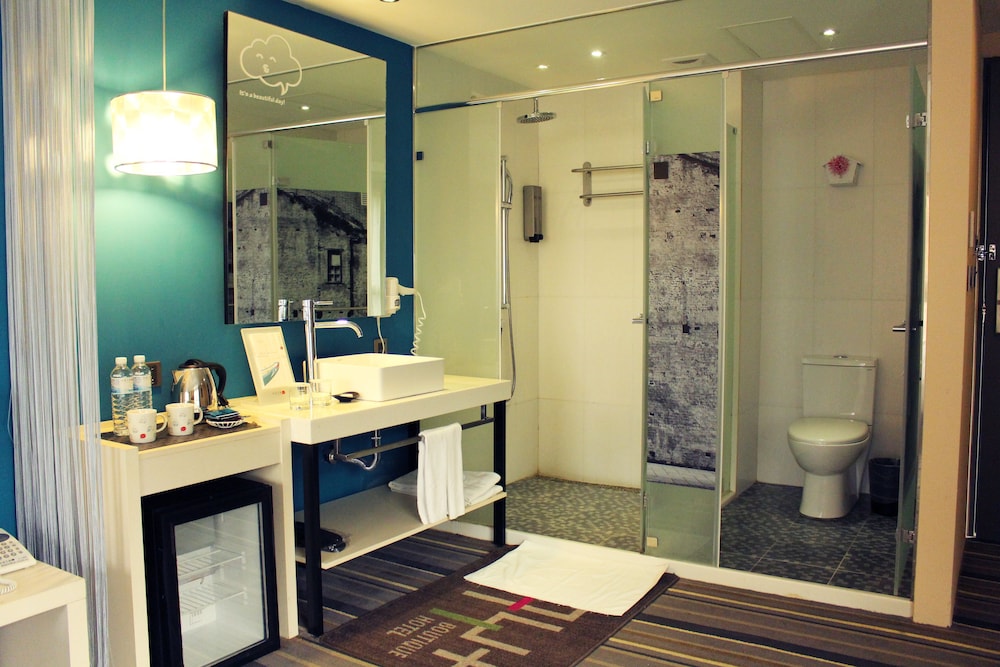 Hotel Day Plus Tamsui 7/66