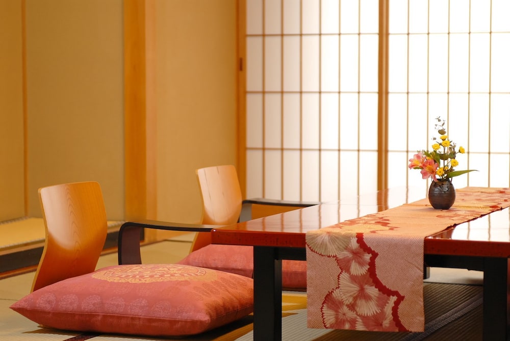 Kamiyamada Hotel 43/55