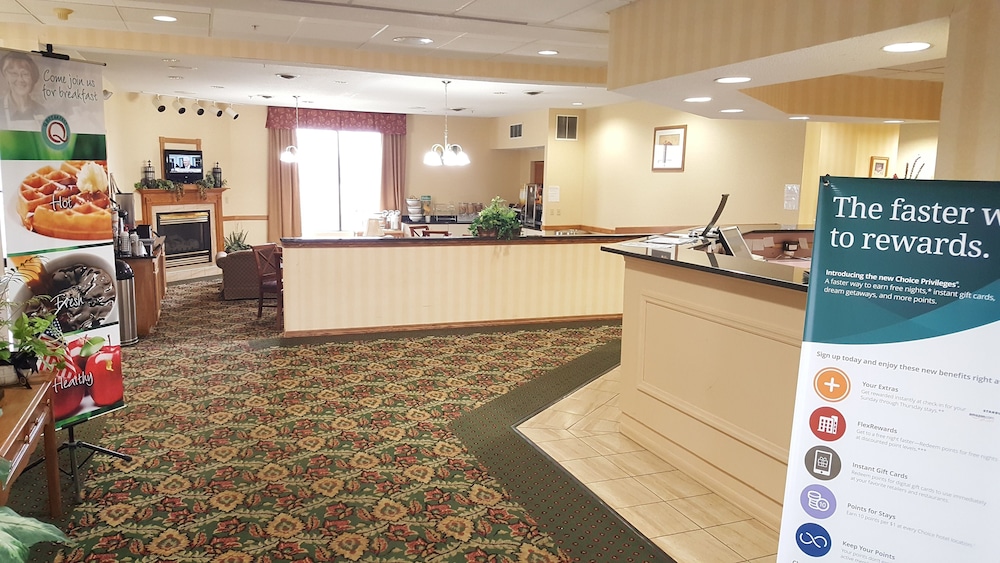 Quality Inn & Suites Near Amish Country 8/53