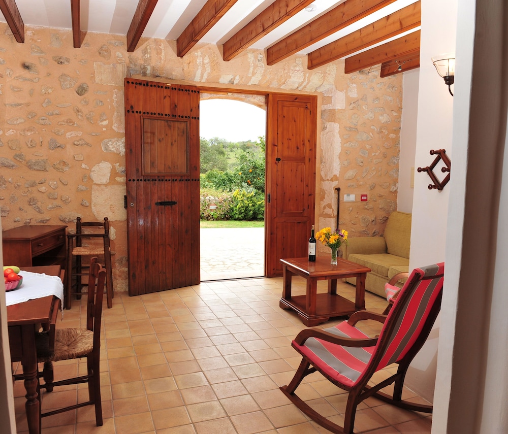 Finca Hotel Ses Cases Noves 32/50