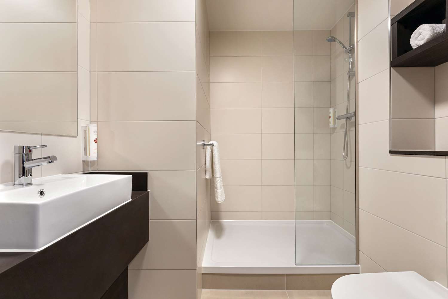 Ramada by Wyndham Leeds East 46/47
