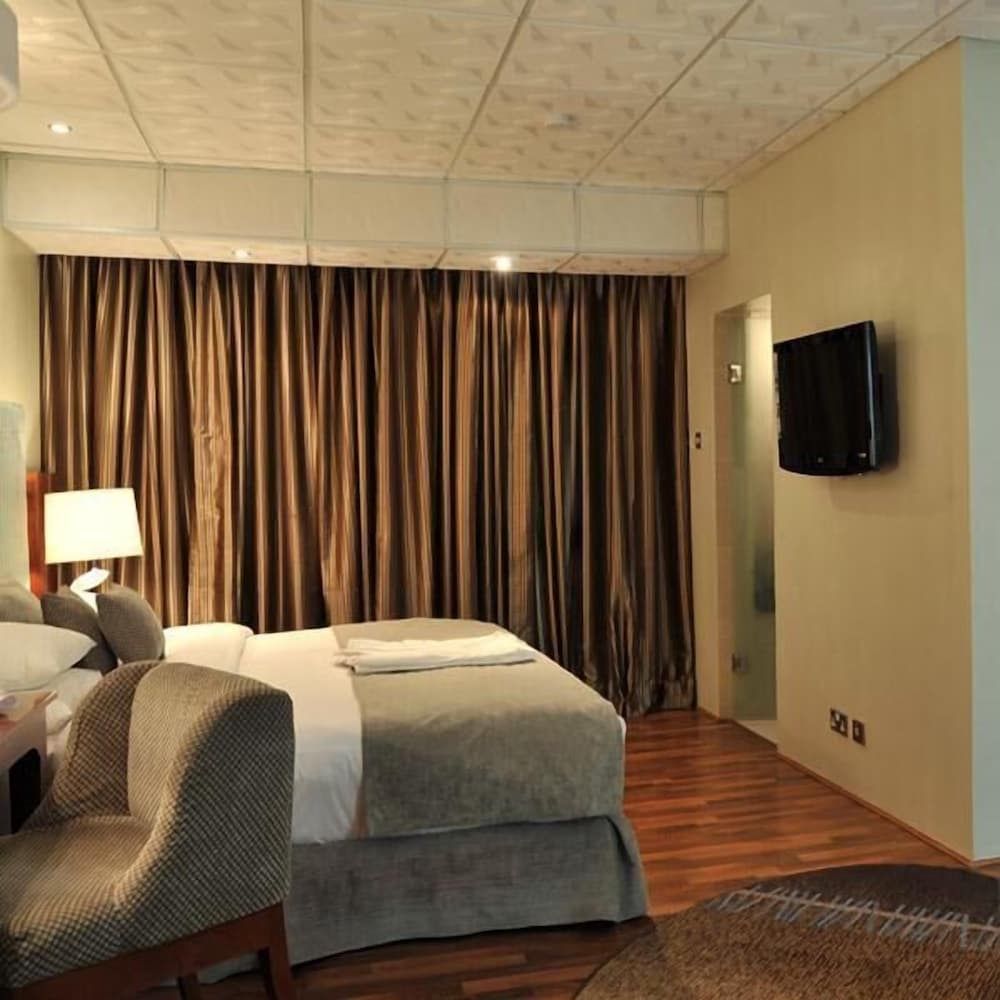 Bon Hotel Delta 17/50