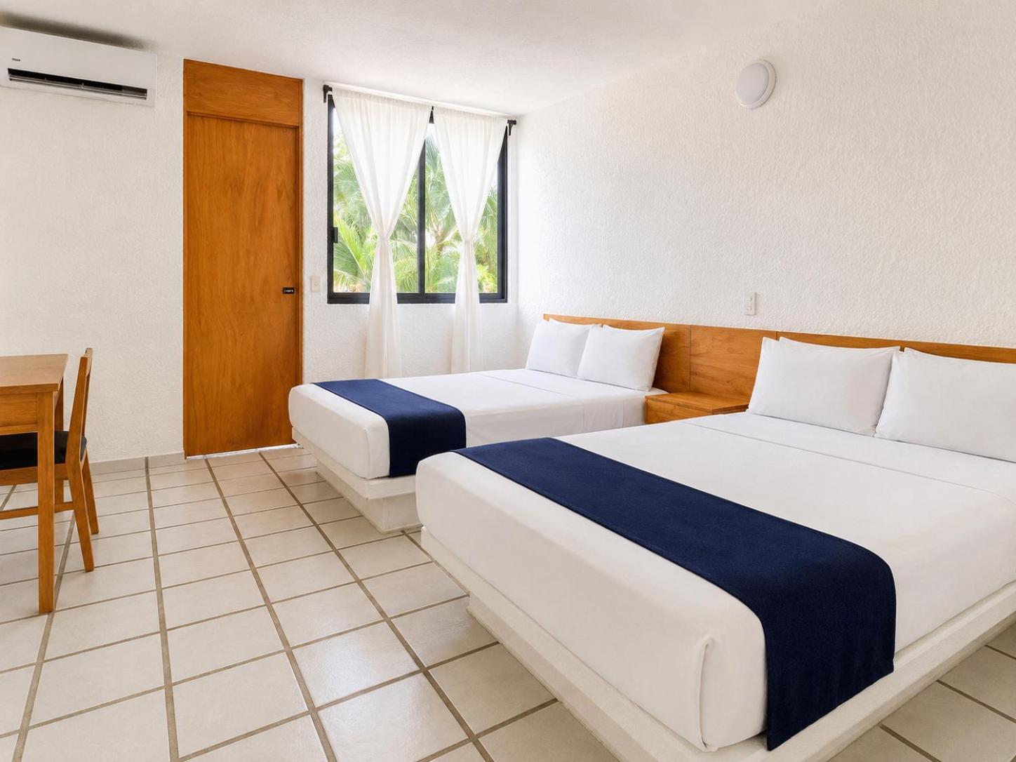 Room, Sextuple