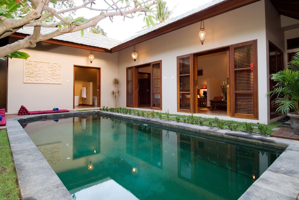 Ajanta Villas 67/71