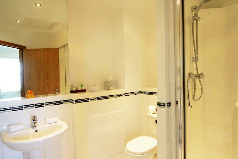 Woodland Bay Hotel 50/50