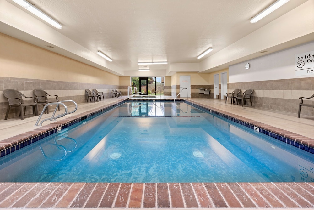Hampton Inn & Suites Burlington WA 18/39