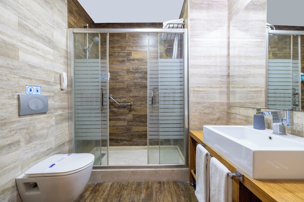 Asia Artemis Suite 43/50