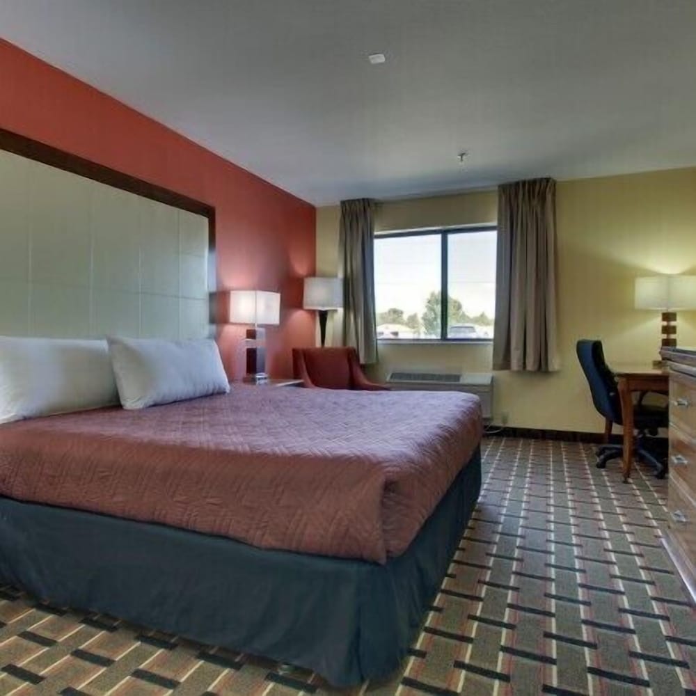 HERITAGE GRAND INN 9/100
