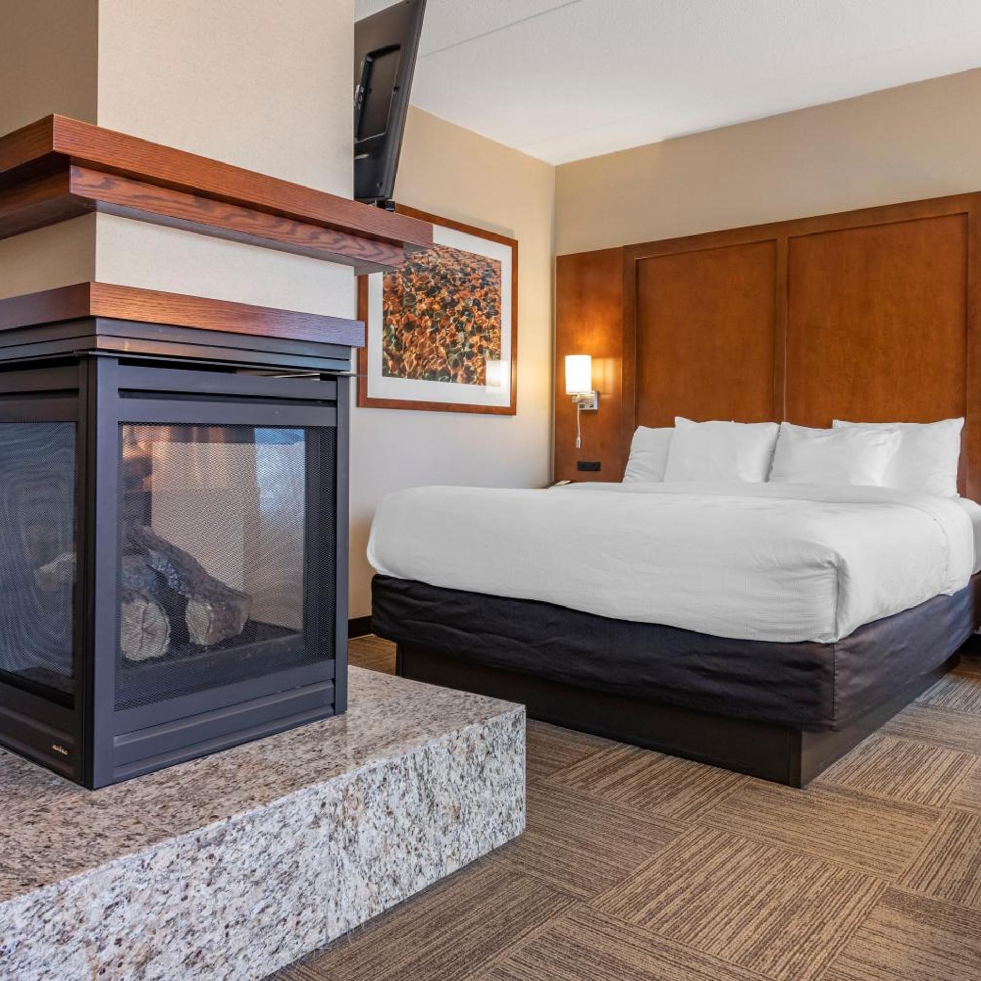 Suite, King Bed, Bridge View