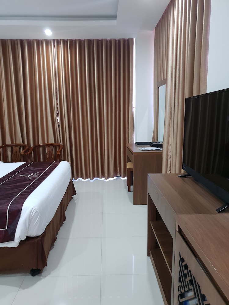 Phu Cuong Beach Hotel 29/69
