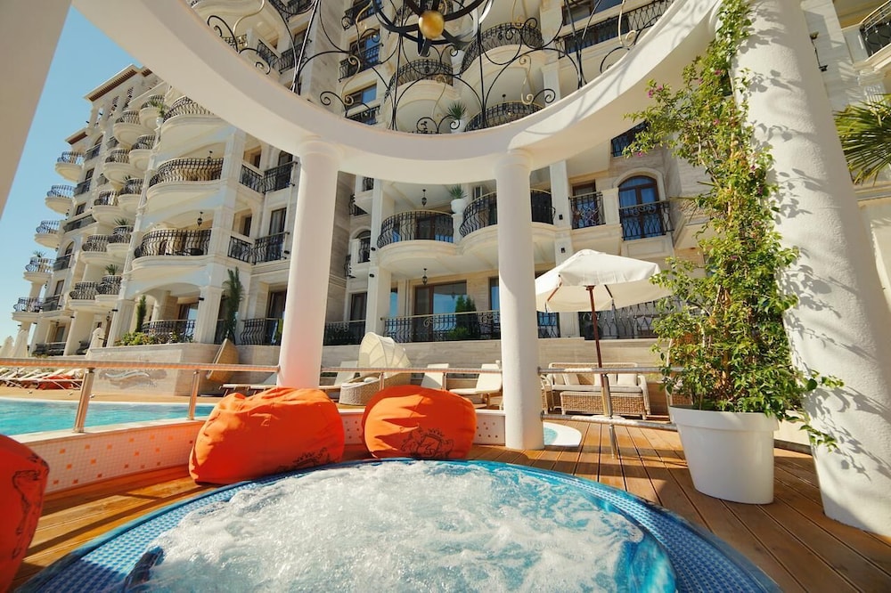 Harmony Suites 10 31/42
