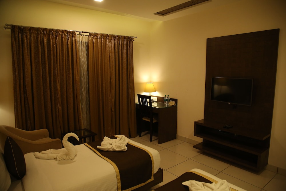 Oyo 6593 West Fort Hotel 11/50