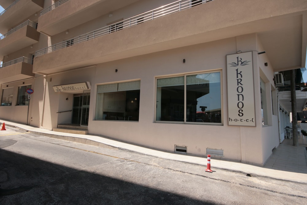 Kronos Hotel 6/50