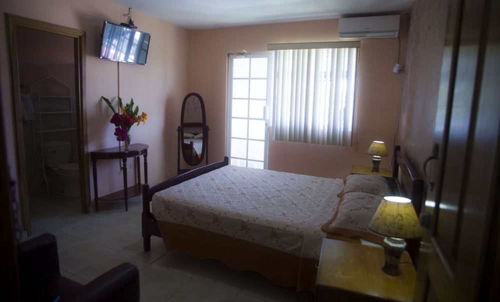 Hotel Vista Mar 17/50