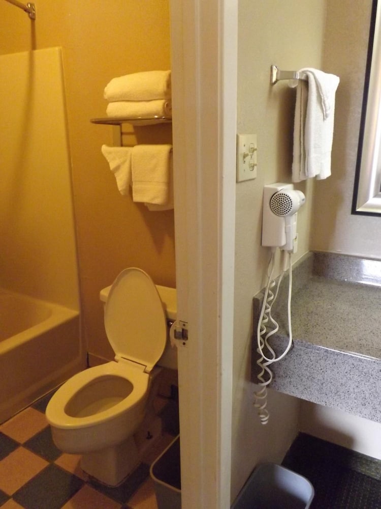 Executive Inn Kilgore North 54/57