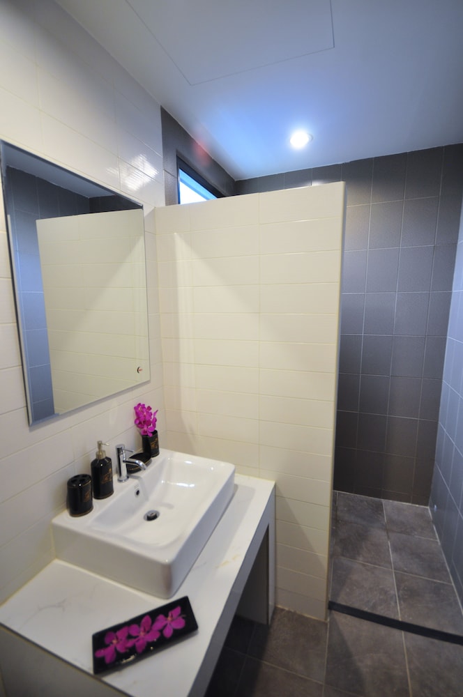 Chiangmai S P Hotel Chang Phueak 31/33